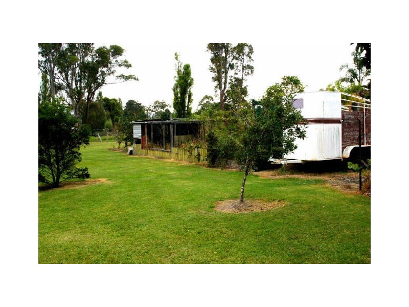 6 Fitzroy Street, Moruya NSW 2537