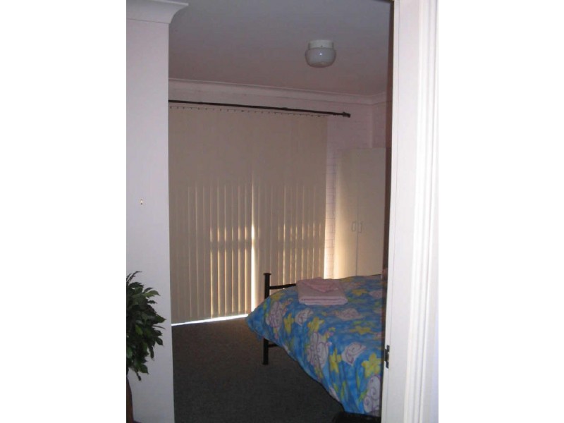 2/17 Massey Street, Broulee NSW 2537