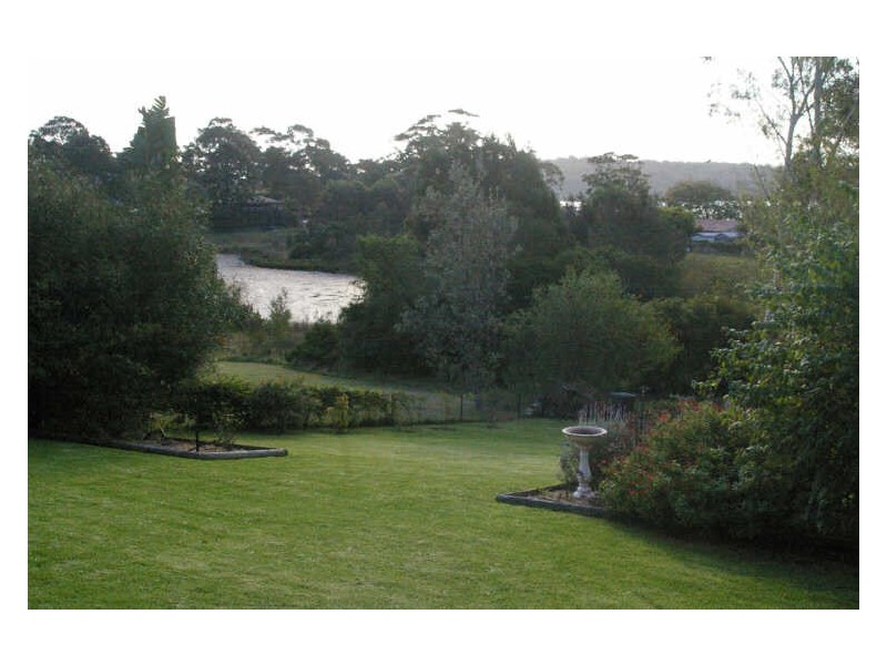 42 Dell Parade, Moruya Heads NSW 2537