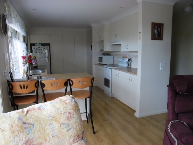 6 Campbell Street, Moruya NSW 2537