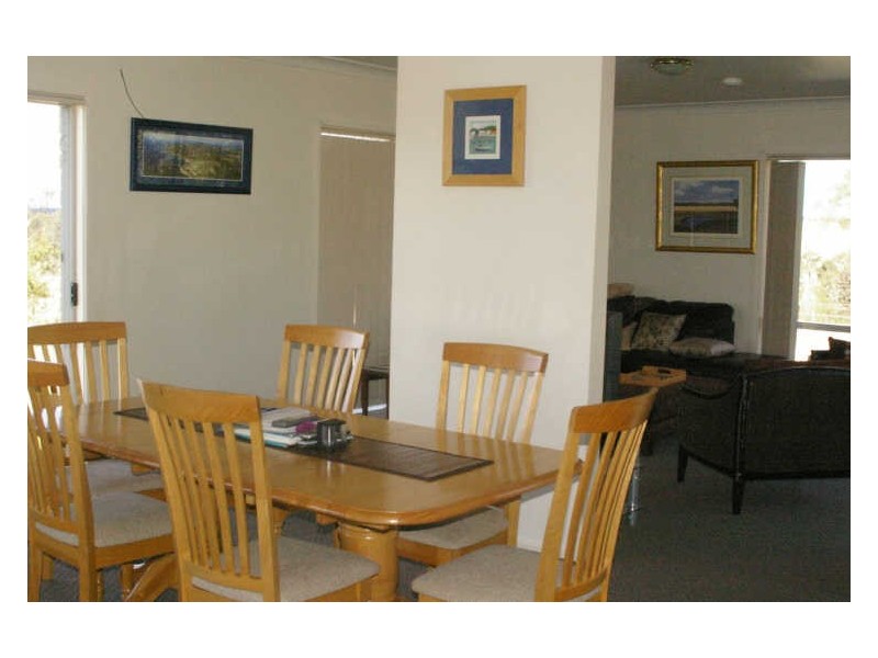 6 Noads Place, Moruya NSW 2537