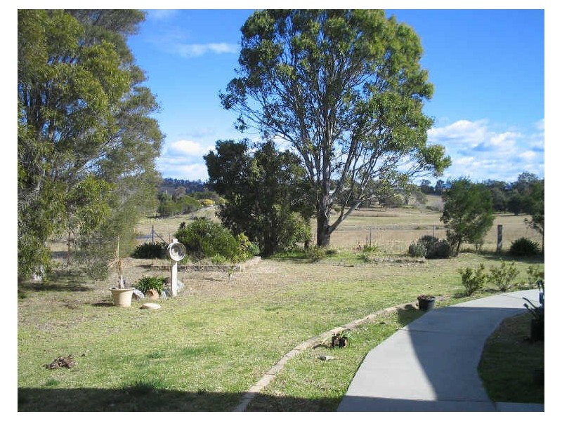 6 Noads Place, Moruya NSW 2537