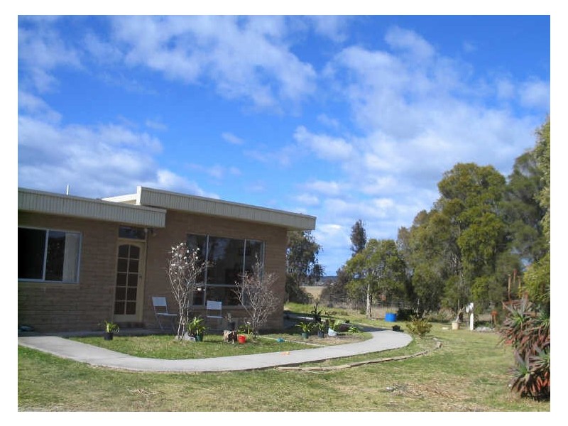 6 Noads Place, Moruya NSW 2537