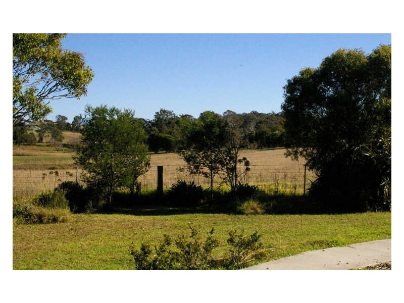 6 Noads Place, Moruya NSW 2537