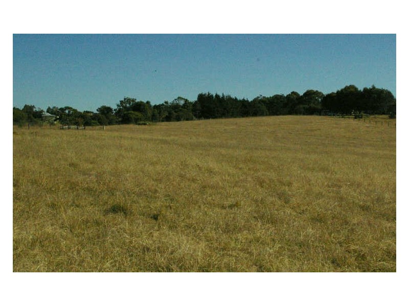 6 Noads Place, Moruya NSW 2537