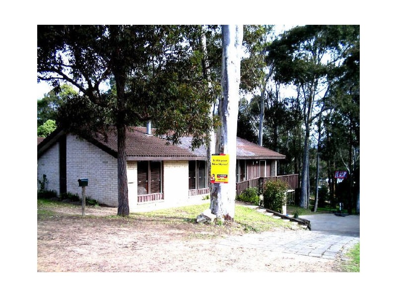 8 Headland Grove, Moruya Heads NSW 2537