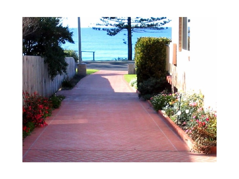 35 Tuross Boulevarde, Tuross Head NSW 2537
