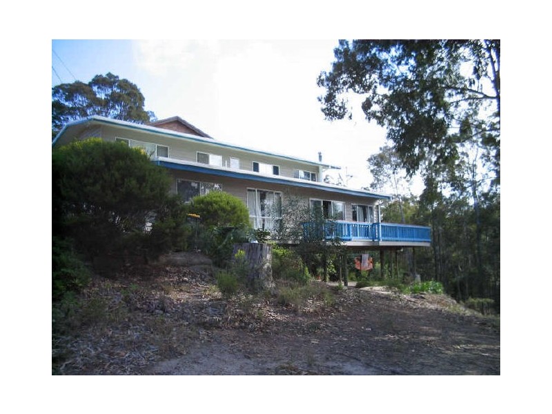 27 Hazel Road, Moruya Heads NSW 2537