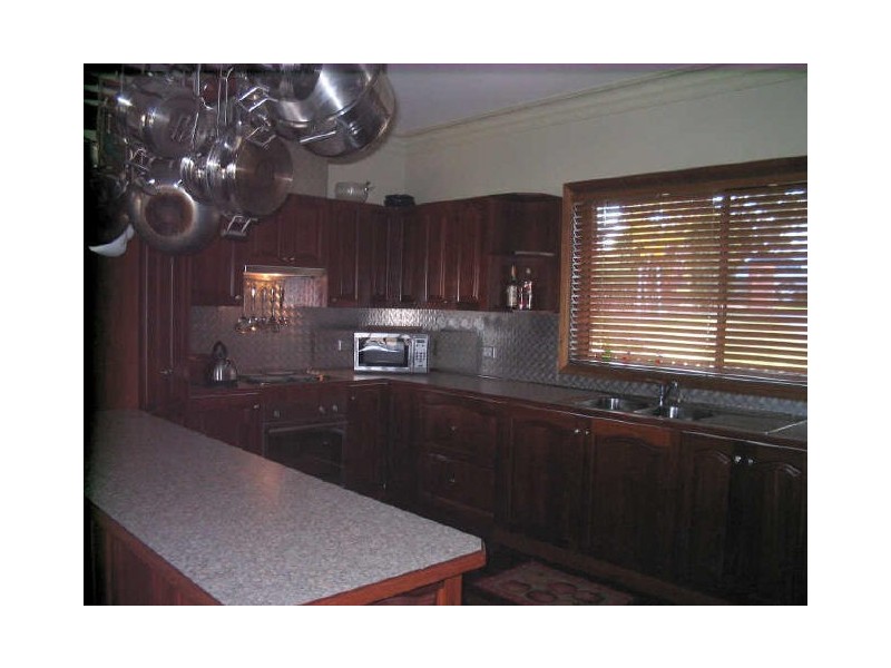 22 Emmott Street, Moruya NSW 2537