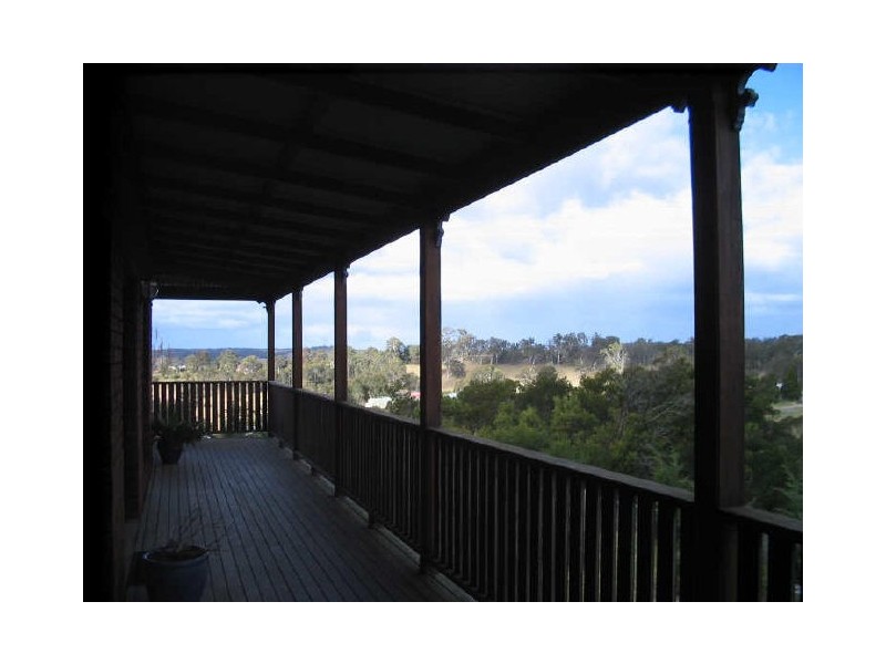 22 Emmott Street, Moruya NSW 2537