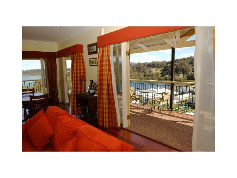 11 Water Crescent, Narooma NSW 2546