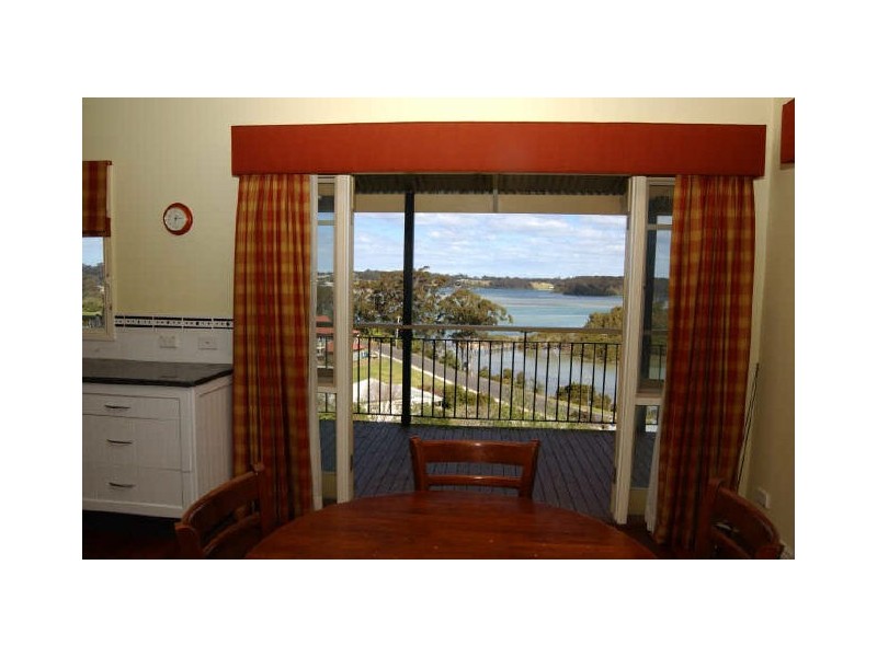 11 Water Crescent, Narooma NSW 2546