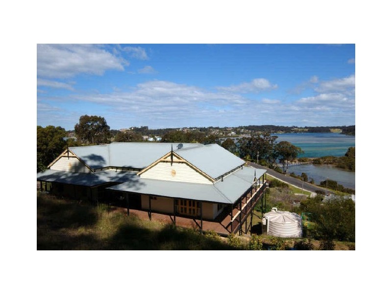 11 Water Crescent, Narooma NSW 2546