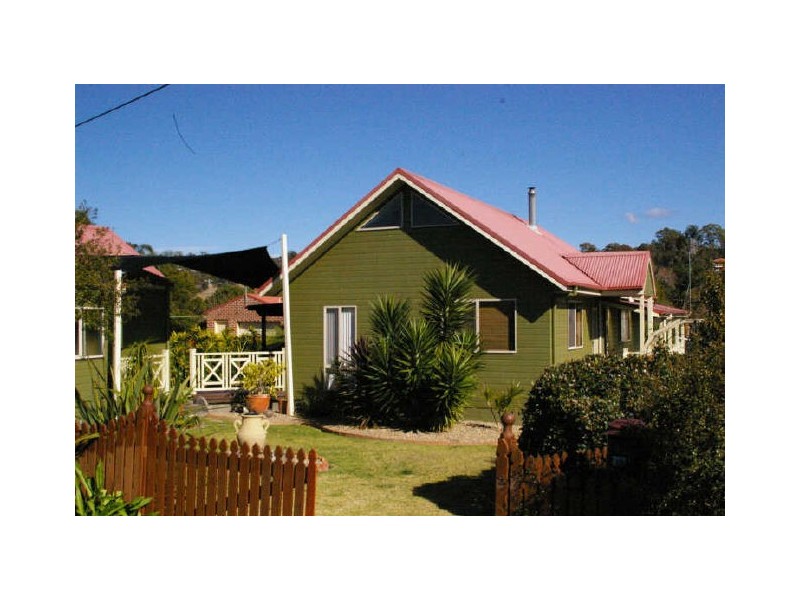 27 Moruya Street, Moruya NSW 2537