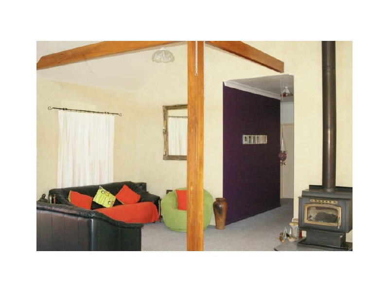 27 Moruya Street, Moruya NSW 2537