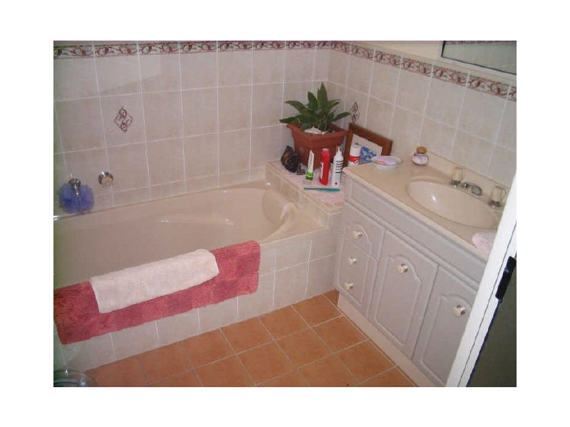 38 Renee Crescent, Moruya Heads NSW 2537