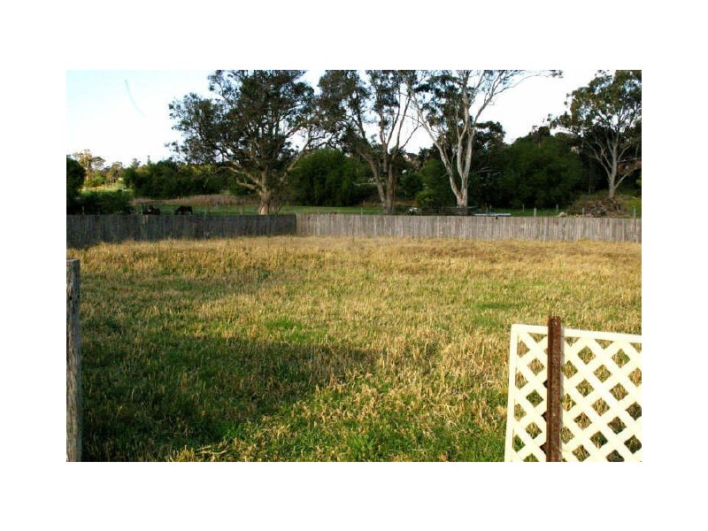 60 Thomas Street, Moruya NSW 2537