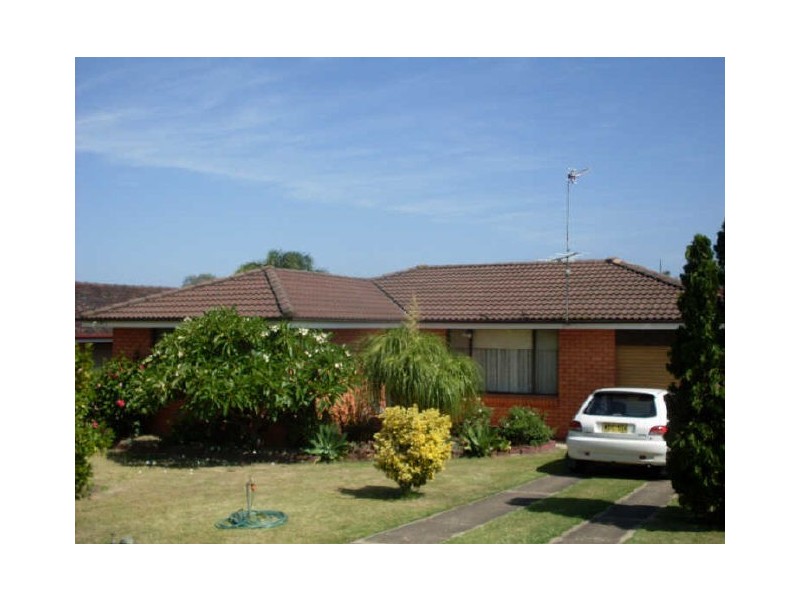 19 Shore Street, Moruya NSW 2537