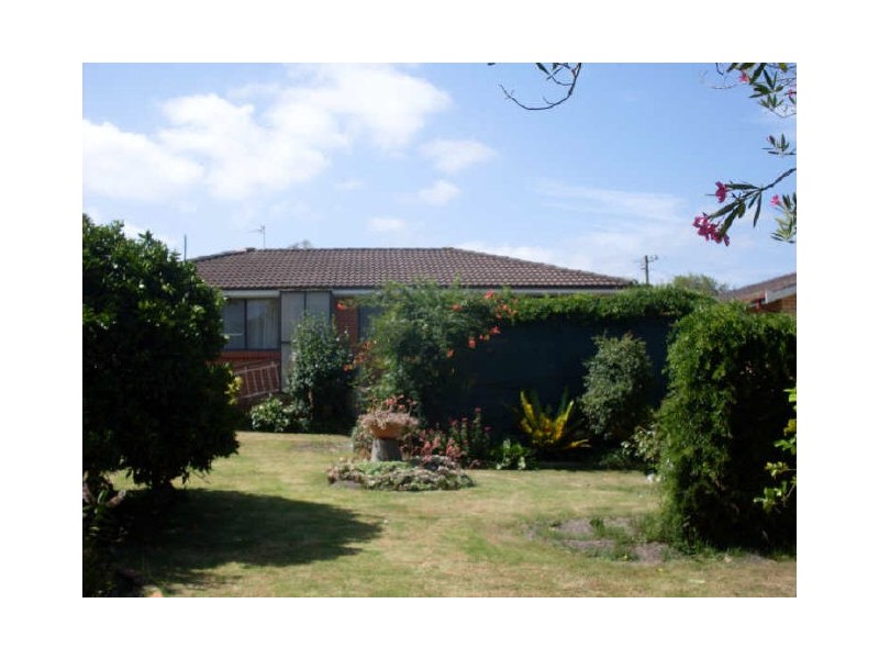 19 Shore Street, Moruya NSW 2537