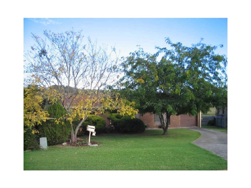 11 Wattlebark Place, Moruya NSW 2537