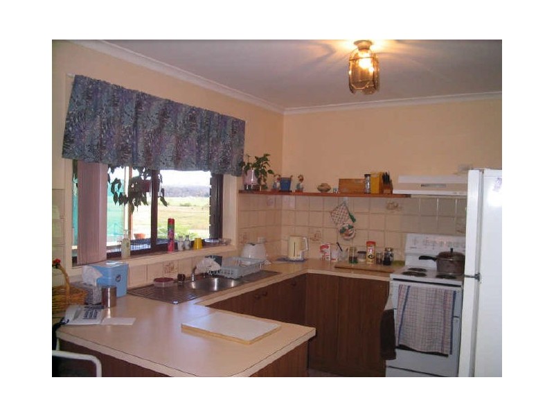 11 Wattlebark Place, Moruya NSW 2537