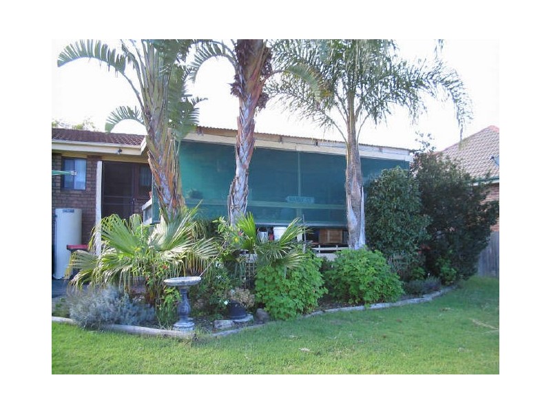 11 Wattlebark Place, Moruya NSW 2537