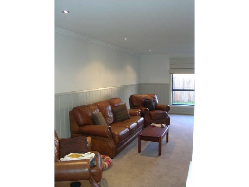 15 Heffernan Place, Moruya NSW 2537