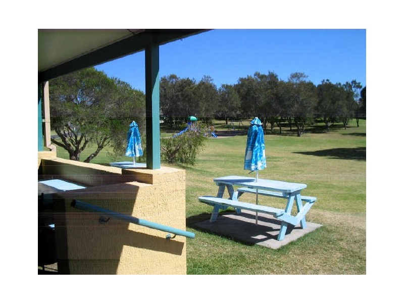 Shop 4/104 Tuross Boulevarde- Surf & Turf, Tuross Head NSW 2537