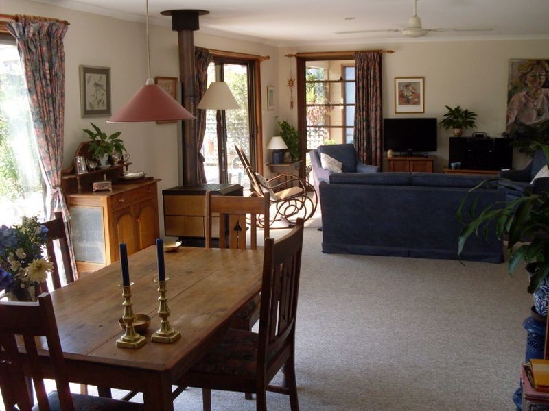 11A Gumleaf Drive, Congo NSW 2537