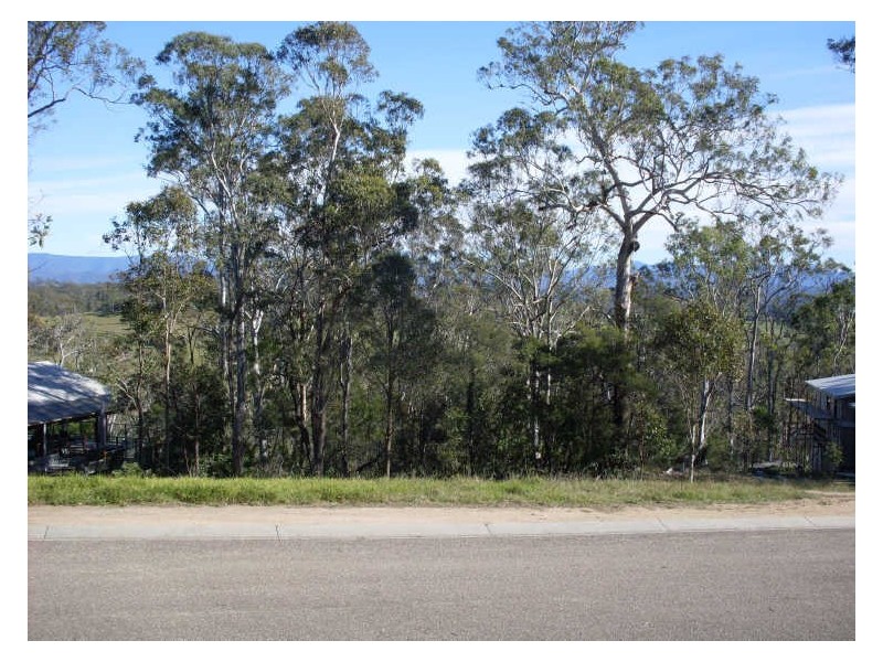 17 Halyard Drive, Moruya Heads NSW 2537