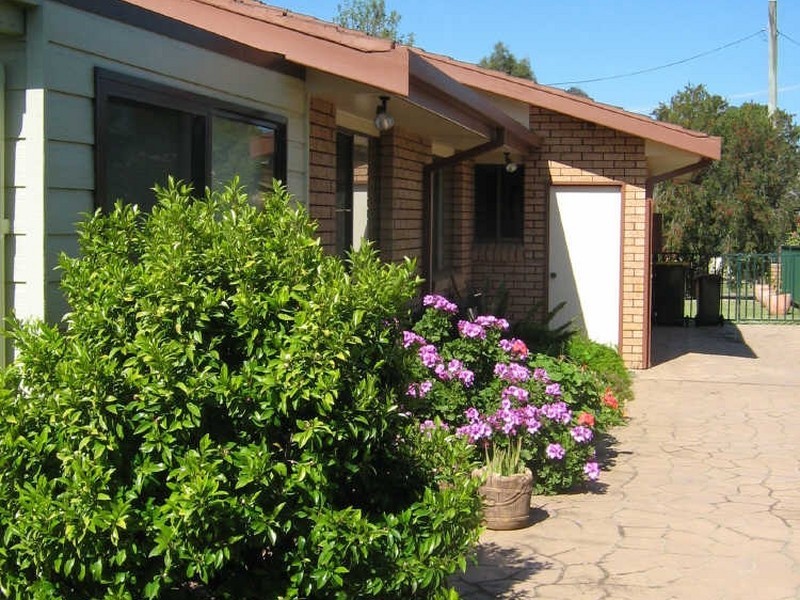 37 Haslingden Street, Moruya NSW 2537