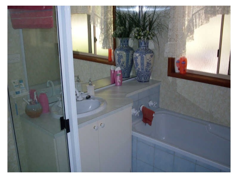 18 Halyard Drive, Moruya Heads NSW 2537