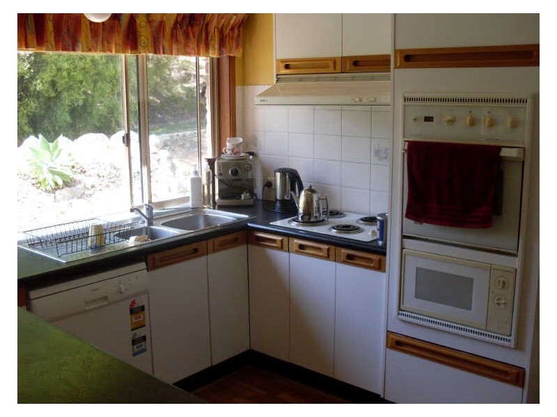 18 Halyard Drive, Moruya Heads NSW 2537