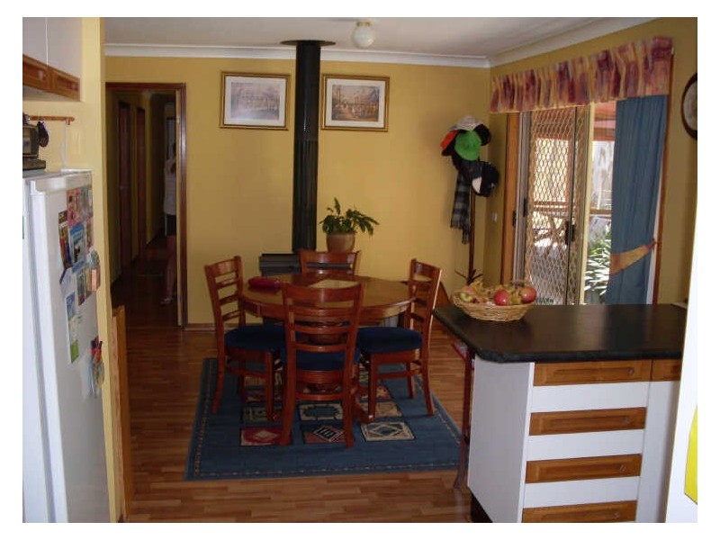 18 Halyard Drive, Moruya Heads NSW 2537