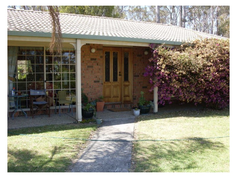 18 Halyard Drive, Moruya Heads NSW 2537