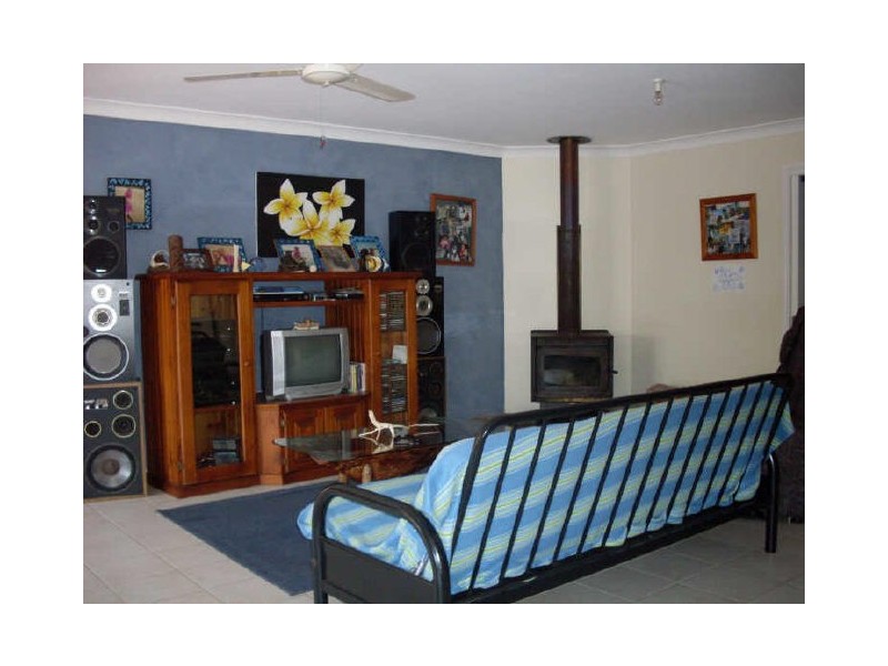 18 Renee Crescent, Moruya Heads NSW 2537
