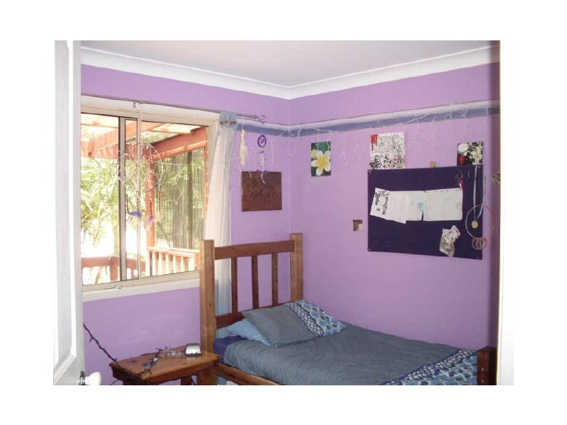 18 Renee Crescent, Moruya Heads NSW 2537