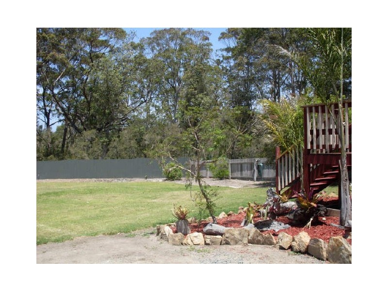 18 Renee Crescent, Moruya Heads NSW 2537
