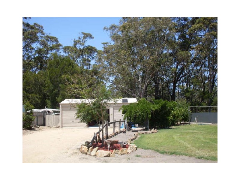 18 Renee Crescent, Moruya Heads NSW 2537