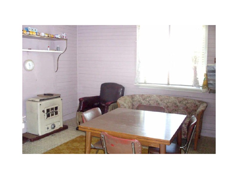 5 Campbell Street, Moruya NSW 2537