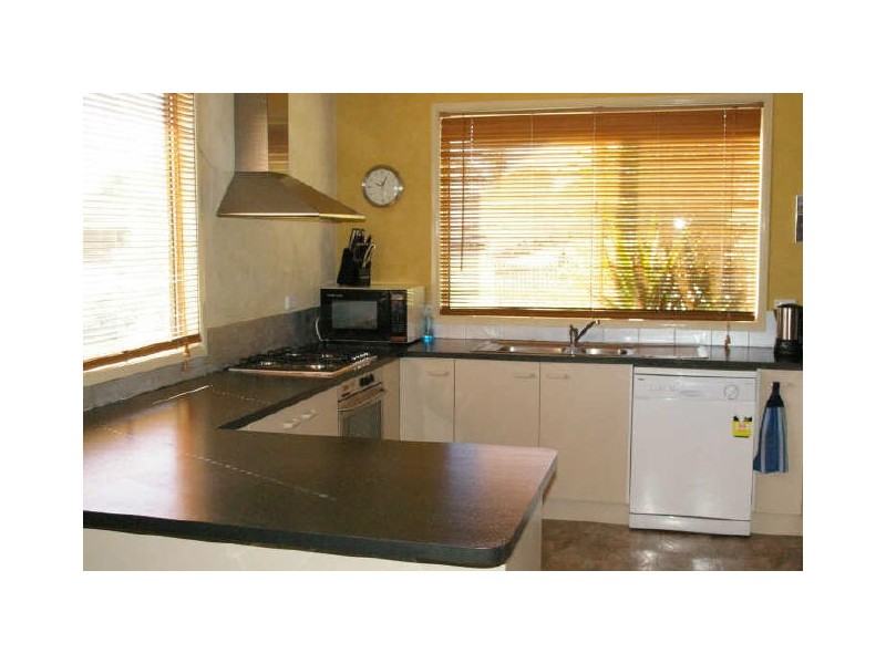 27 Moruya Street, Moruya NSW 2537