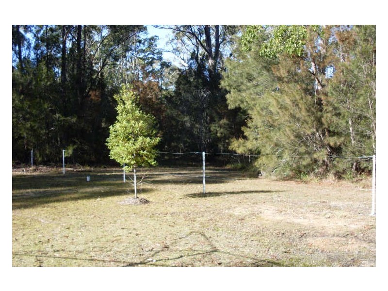 210 Percy Davis Drive, Moruya NSW 2537