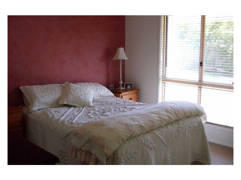 9 Otton Street, Moruya NSW 2537