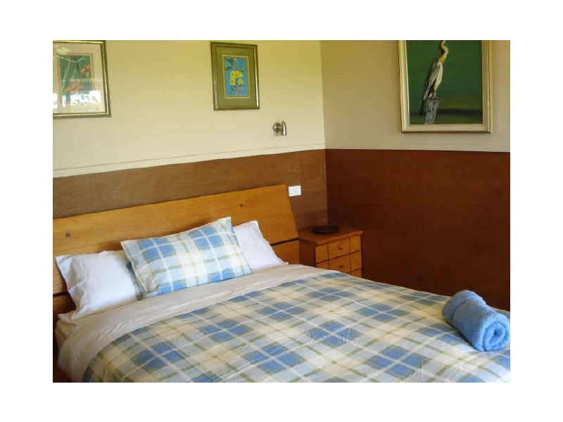 1 Riverwood Place, Moruya NSW 2537