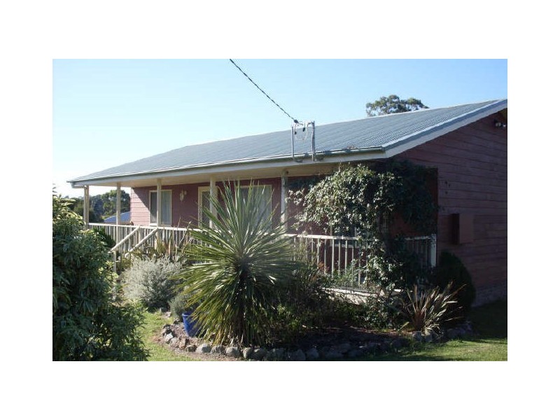 19 Yarimup Place, Moruya NSW 2537