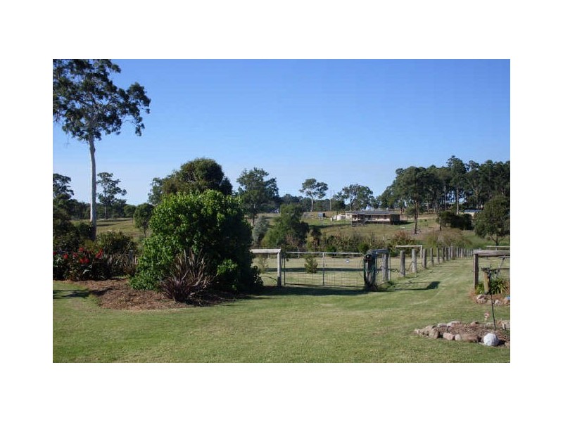 19 Yarimup Place, Moruya NSW 2537