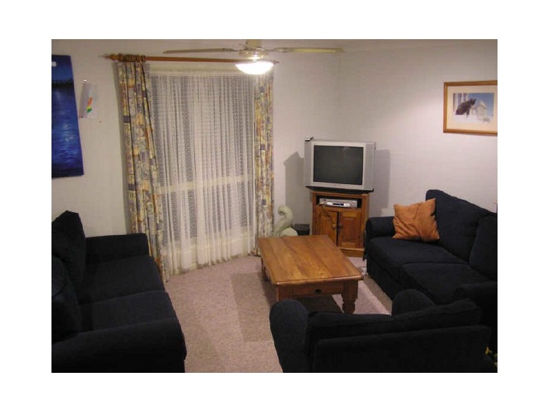 19 Yarimup Place, Moruya NSW 2537