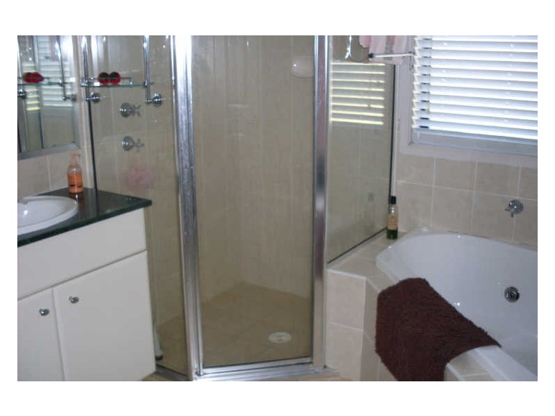 18 Cheddar Street, Moruya NSW 2537