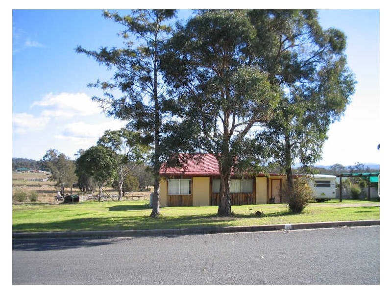 33 Maunsell Street, Moruya NSW 2537