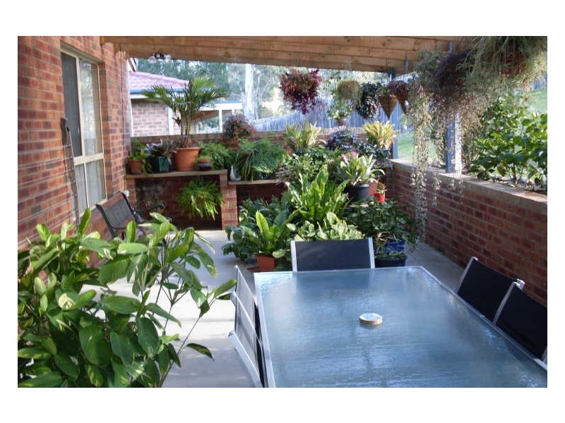 18 Panorama Parade, Moruya NSW 2537